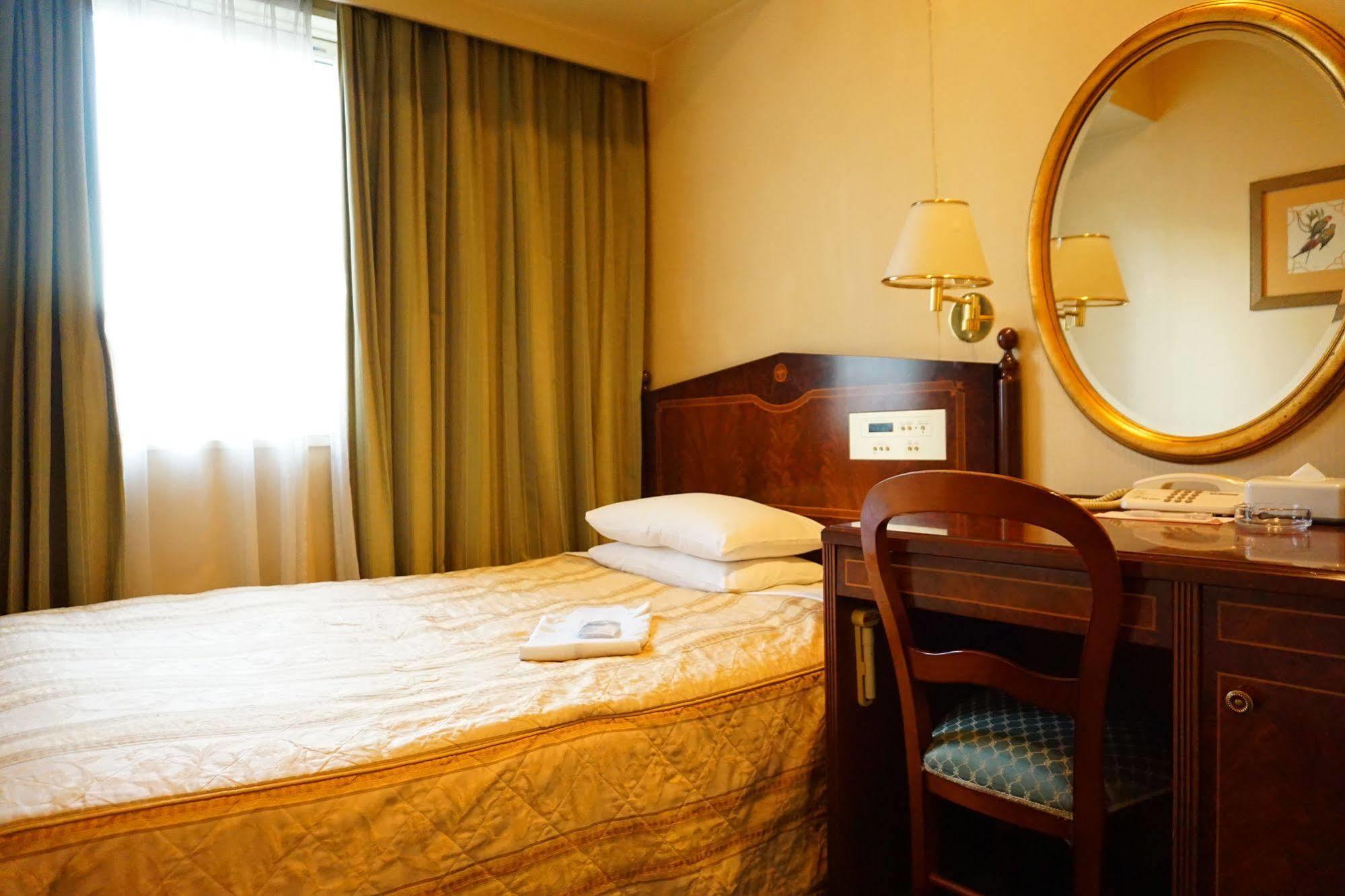 Dukes Hotel Nakasu Fukuoka  Exterior photo